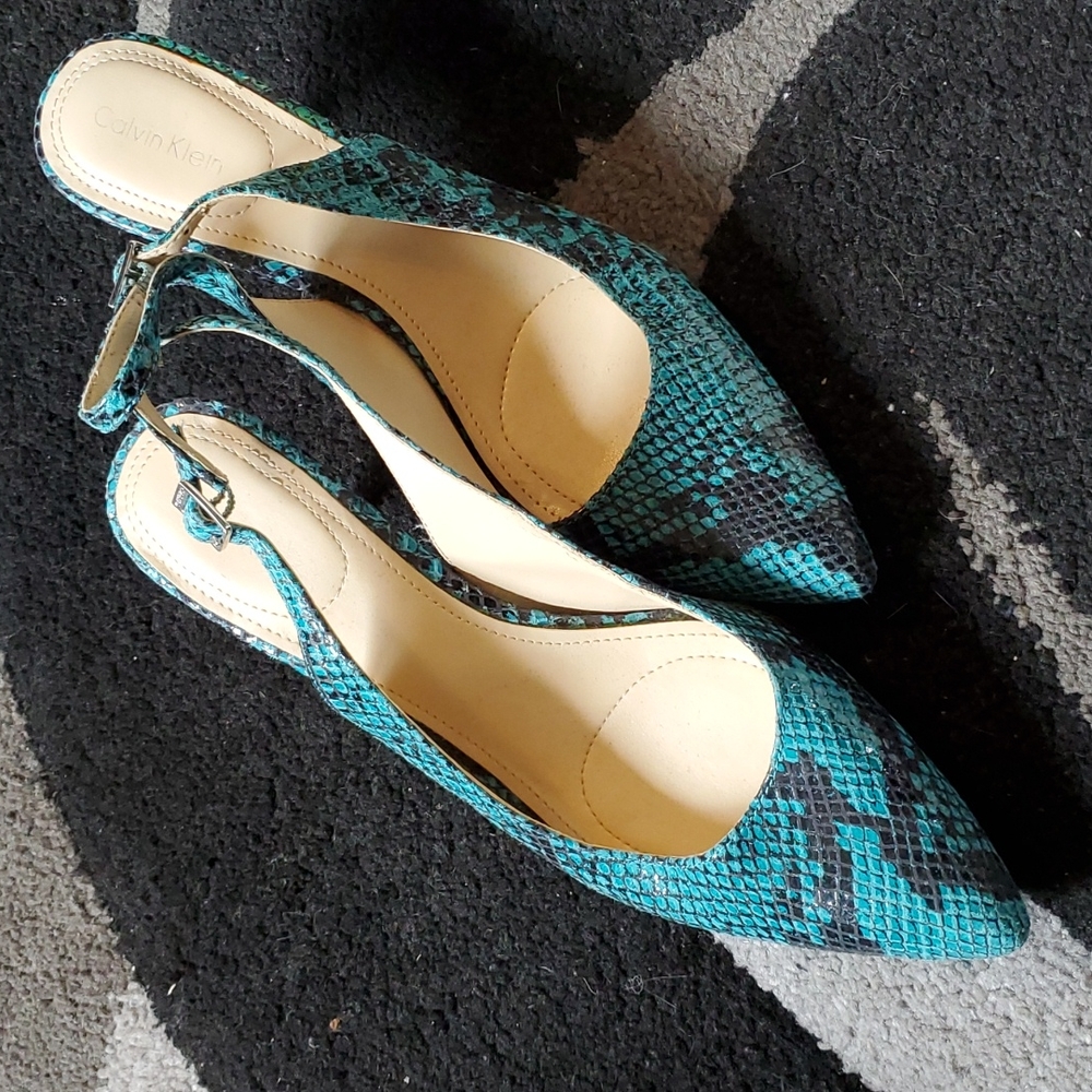 Snakeskin pumps